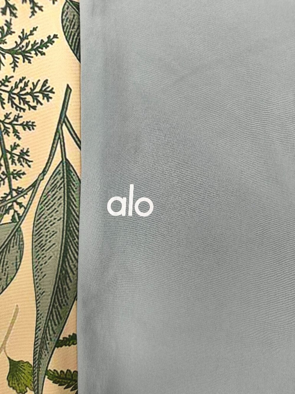 Regular Alo Yoga Steel Grey Pants NWT Cool Elevated Everyday Essential🤍💙💜 - Picture 7 of 8